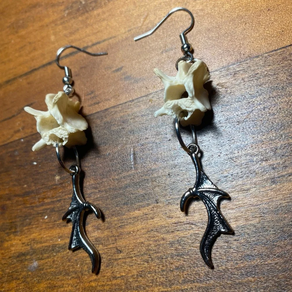 Real Possum Vertebrae Bone Batwing Earrings - Picture 4 of 7